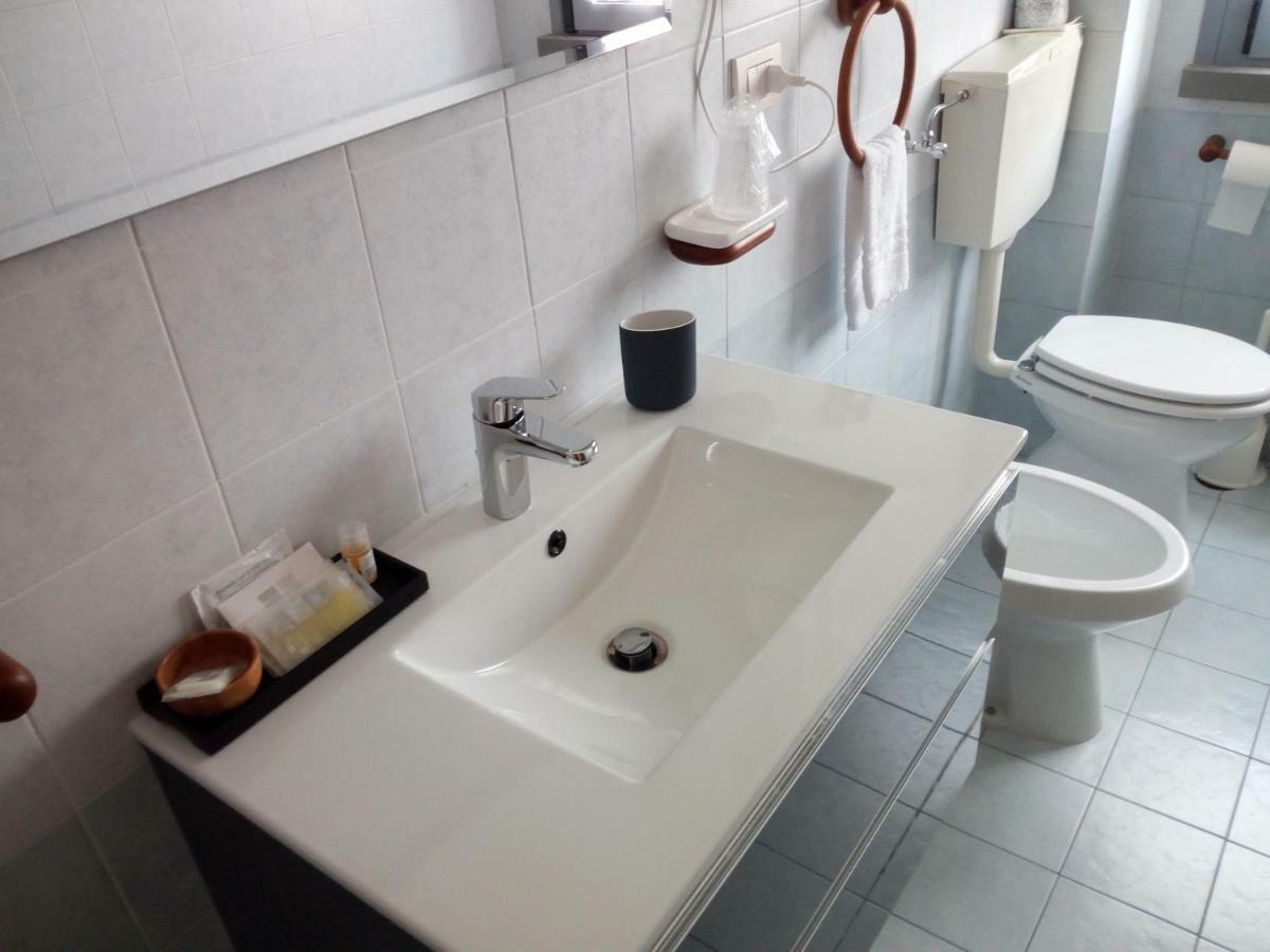 Hotel San Lorenzo Pegognaga Pokoj fotografie